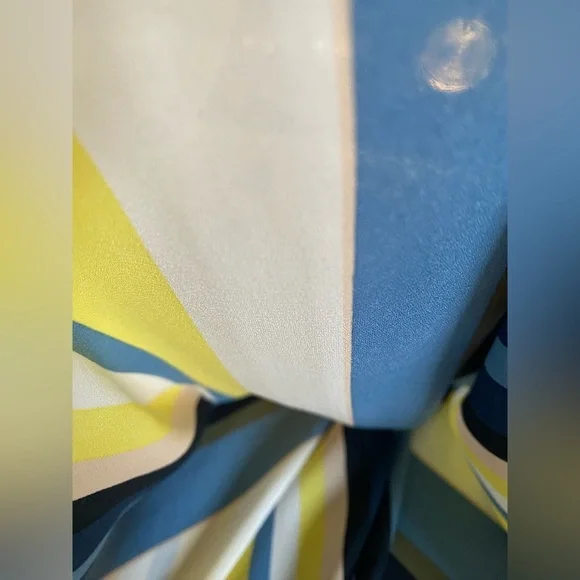 Loft Women’s Sheer Flowy Striped Tank Top Size M - Picture 8 of 8